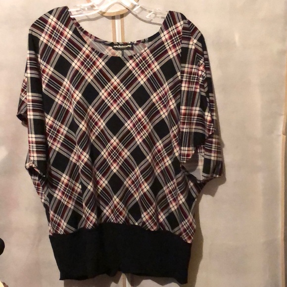 Tops - Plaid flutter sleeve shirt